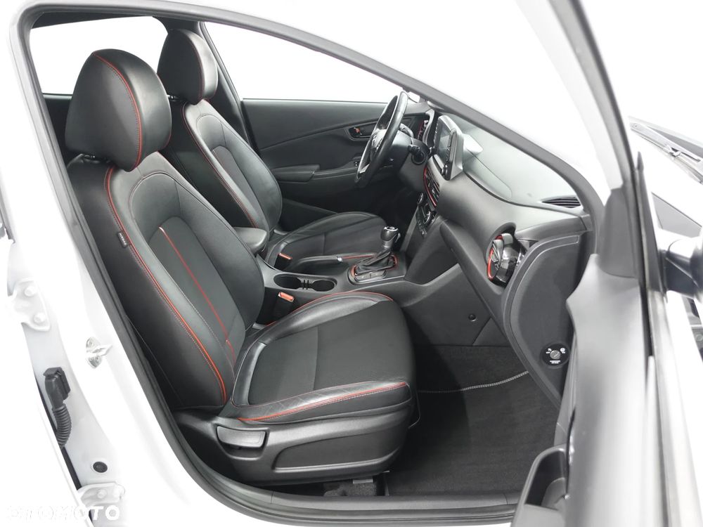 Hyundai Kona 1.6 CRDi DCT Premium - 24