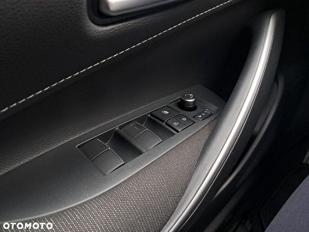 Toyota Corolla 1.8 Hybrid Comfort - 13