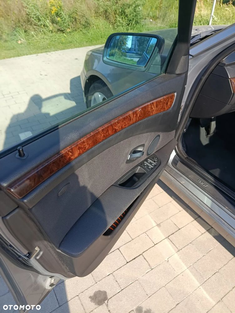BMW Seria 5 525i - 7