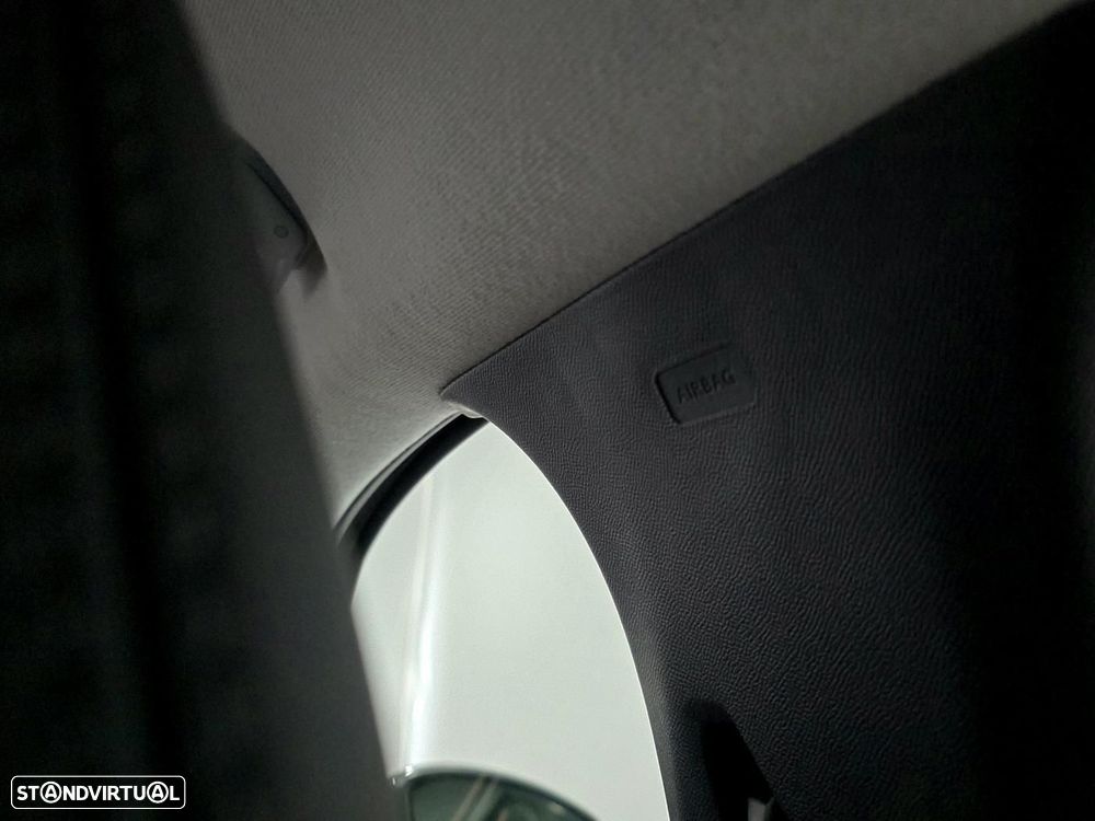 Peugeot e-208 51 kWh Allure - 36