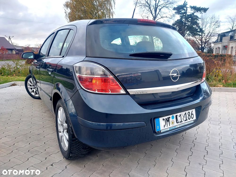 Opel Astra 1.8 Edition - 9