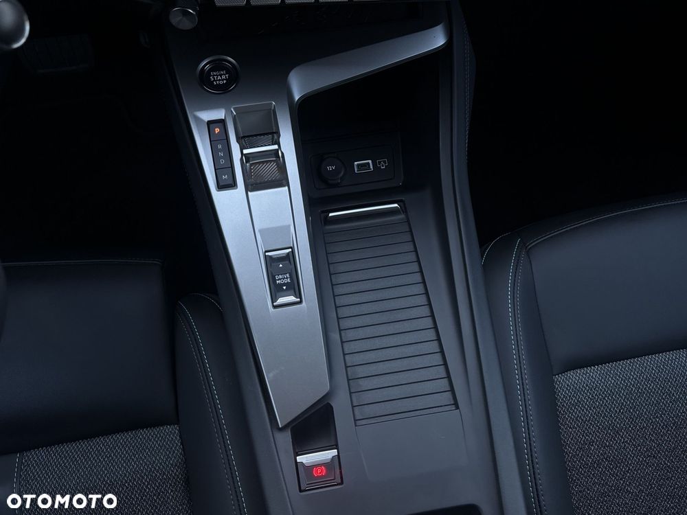 Peugeot 308 1.5 BlueHDi Allure S&S EAT8 - 18