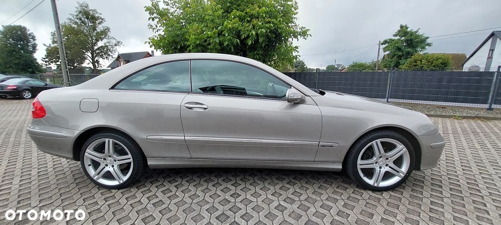 Mercedes-Benz CLK - 20