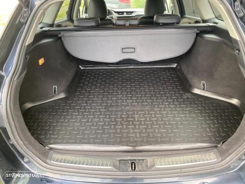 Toyota Avensis Touring Sports 1.6 D-4D Luxury+GPS - 6