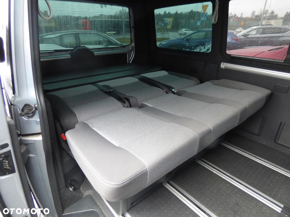 Volkswagen MULTIVAN - 38