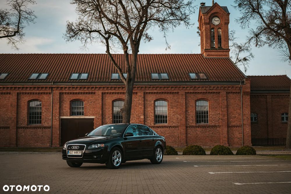 Audi A4 Limousine 2.0 T FSI quattro tiptronic - 9