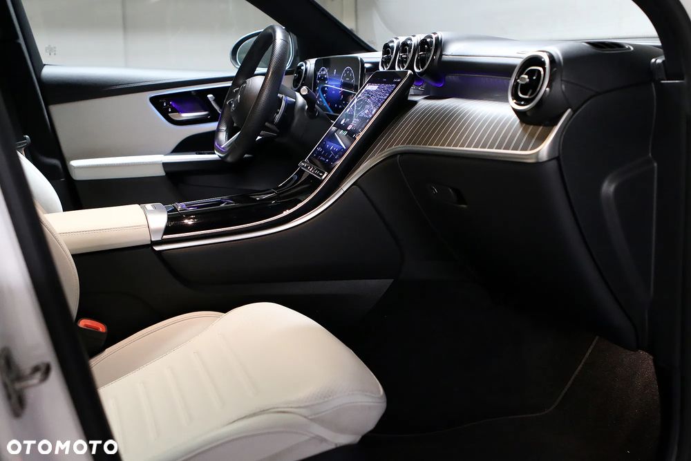Mercedes-Benz GLC 300 mHEV 4-Matic AMG Line - 28