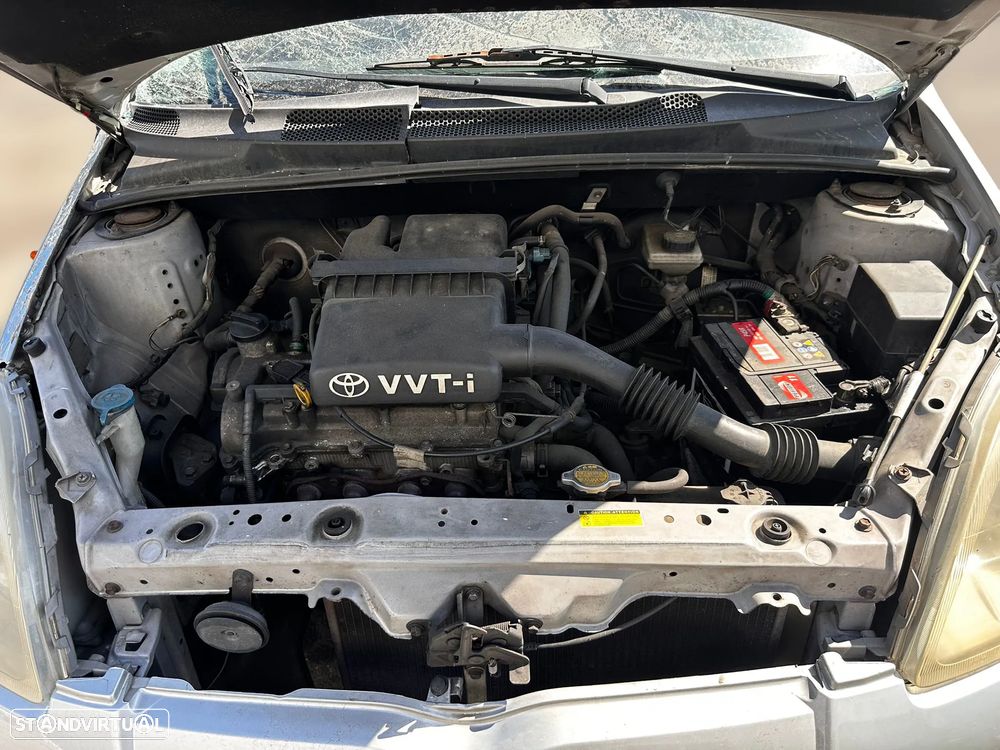 Toyota Yaris 1.0 vvti de 2000 para peças - 5