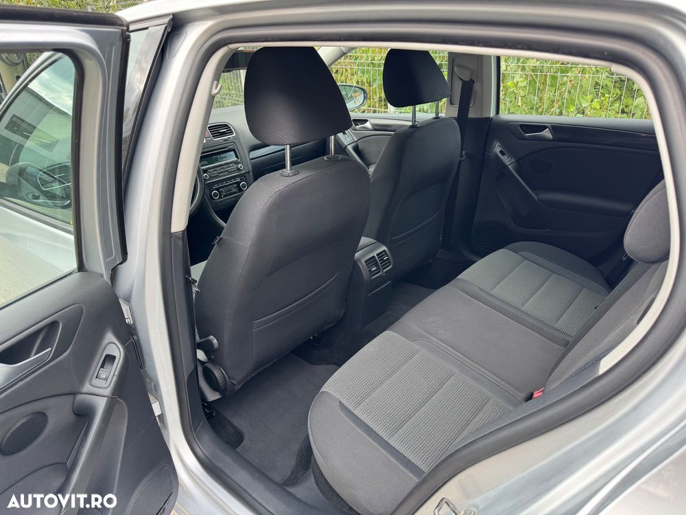 Volkswagen Golf 1.6 TDI DPF DSG MATCH - 10