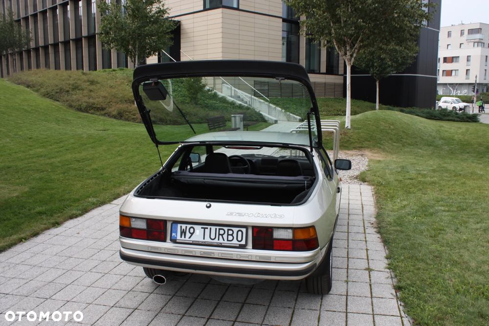 Porsche 924 - 8