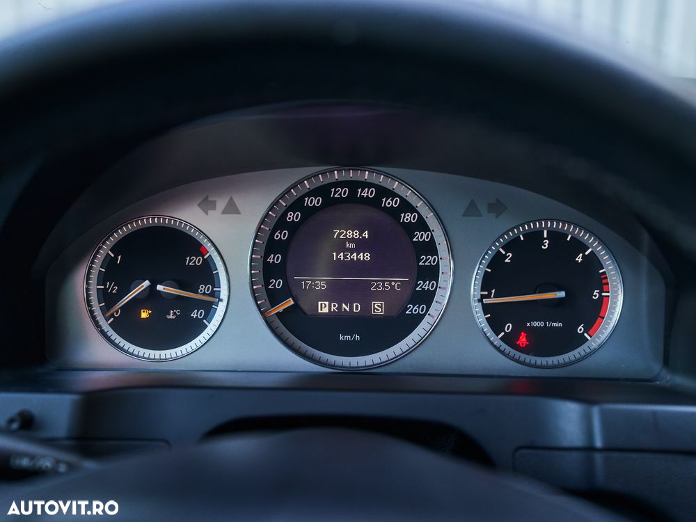 Mercedes-Benz C - 23