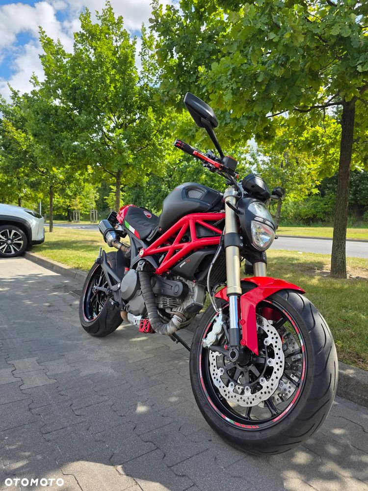 Ducati Monster - 1