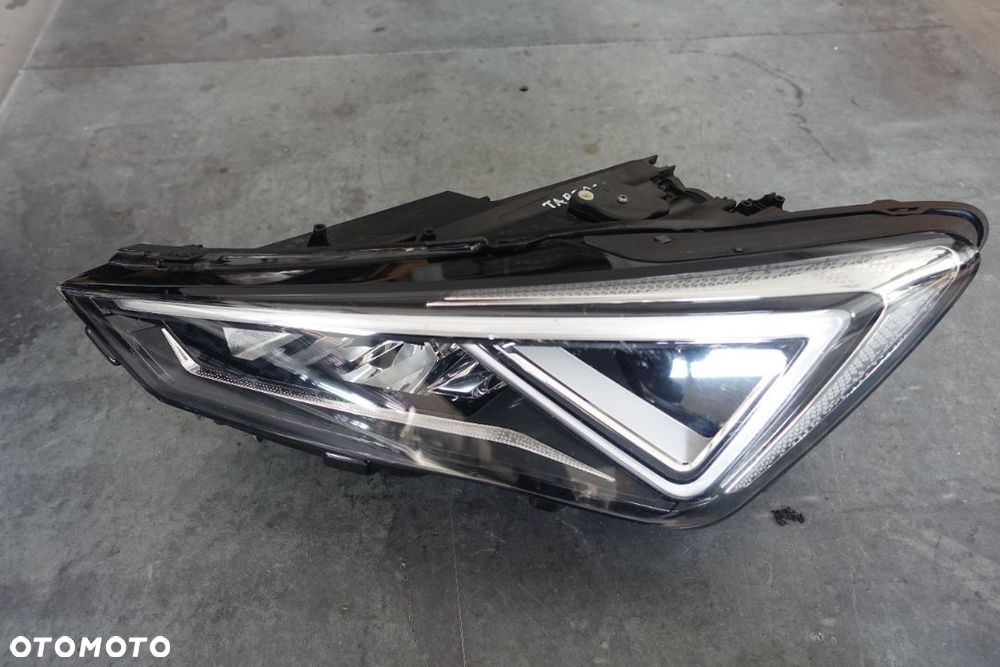 LAMPA LEWY PRZÓD TARRACO FULL LED
