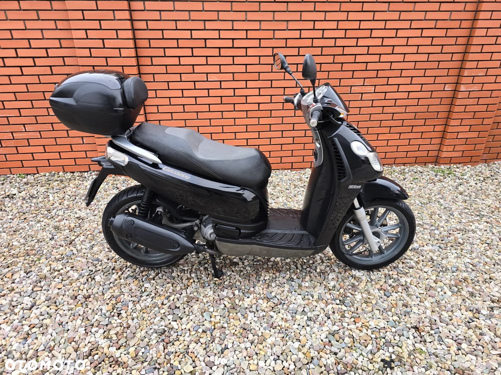 Piaggio Carnaby - 4