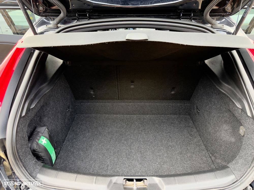 Volvo V40 D4 RDesign - 36