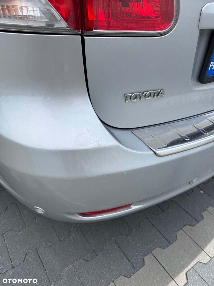 Toyota Avensis 2.0 Prestige MS - 24