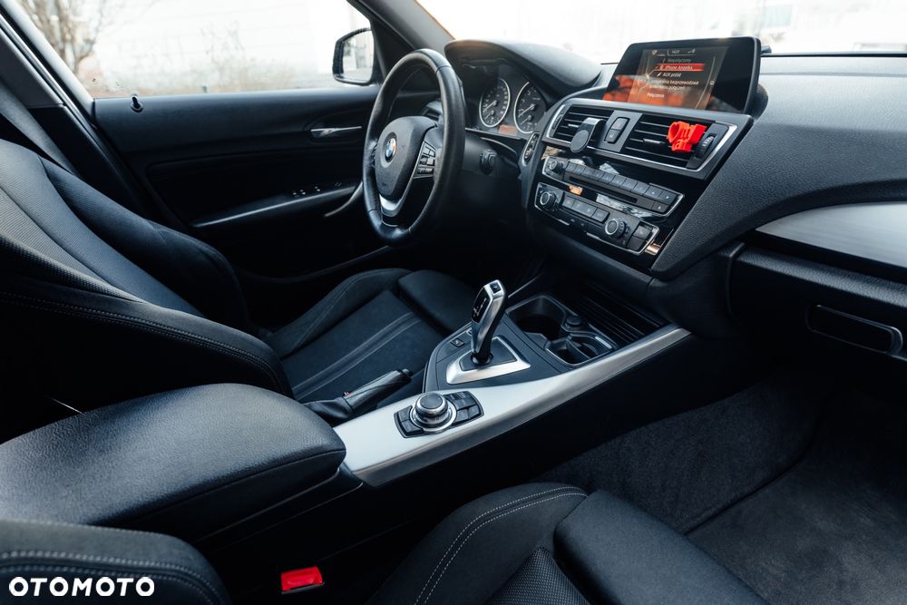 BMW Seria 1 118i Sport Line - 12
