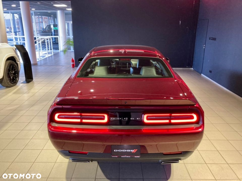 Dodge Challenger 5.7 R/T - 9