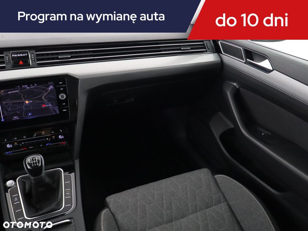 Volkswagen Passat Variant - 10