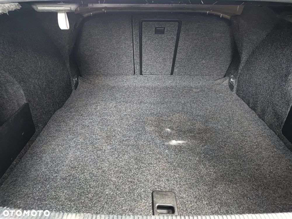 Volkswagen Passat 2.0 TDI DPF Comfortline - 16