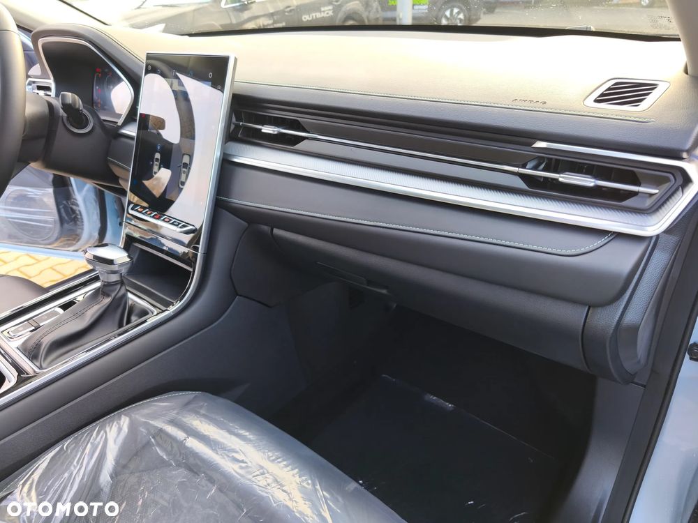 JAC J7 Plus CVT - 13