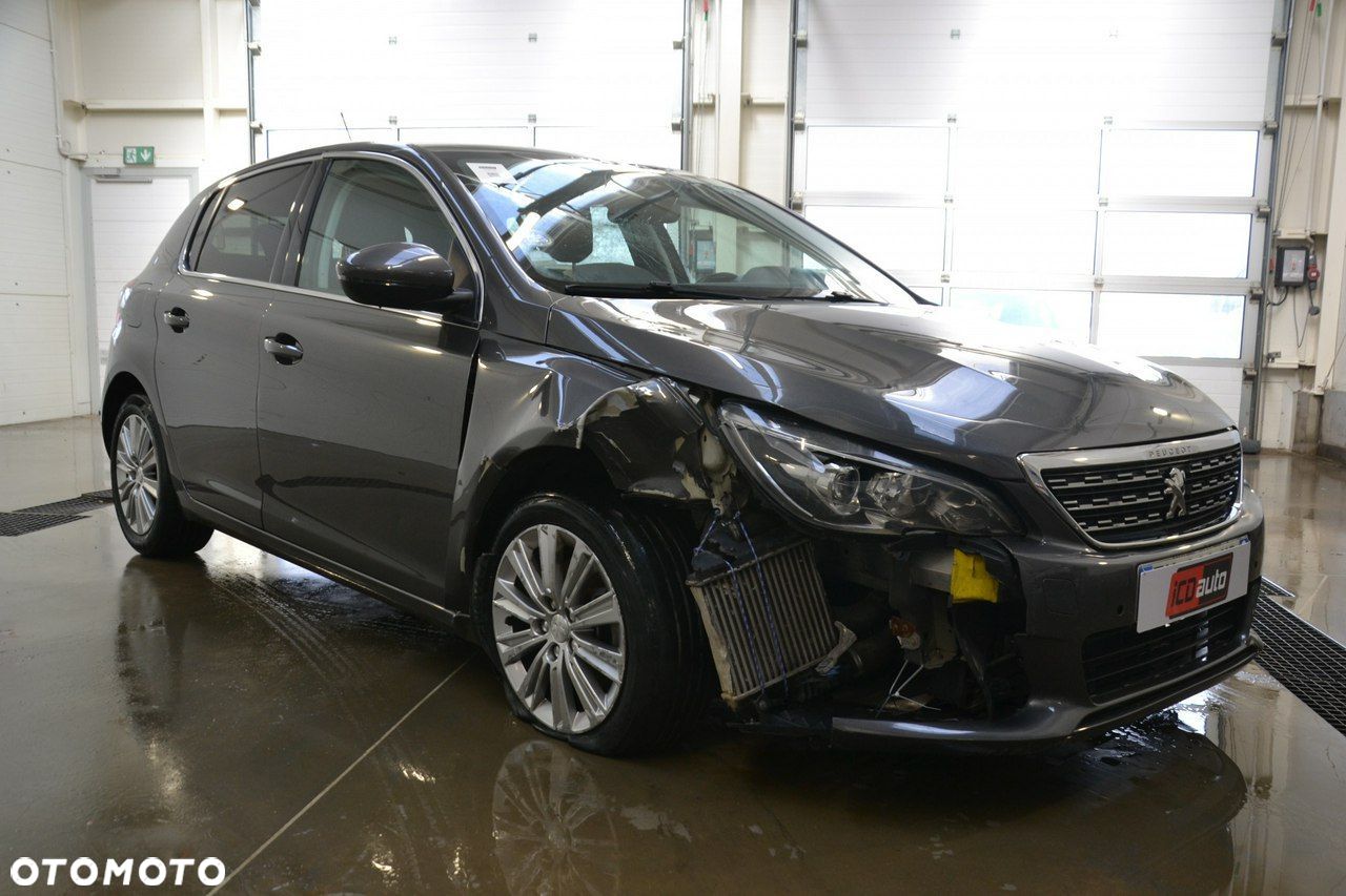 Peugeot 308 - 1