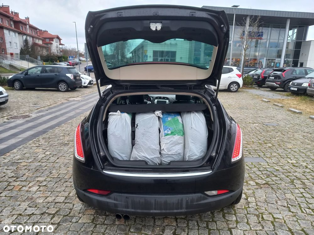 Lancia Delta 1.4 T-Jet 16v Platino - 15