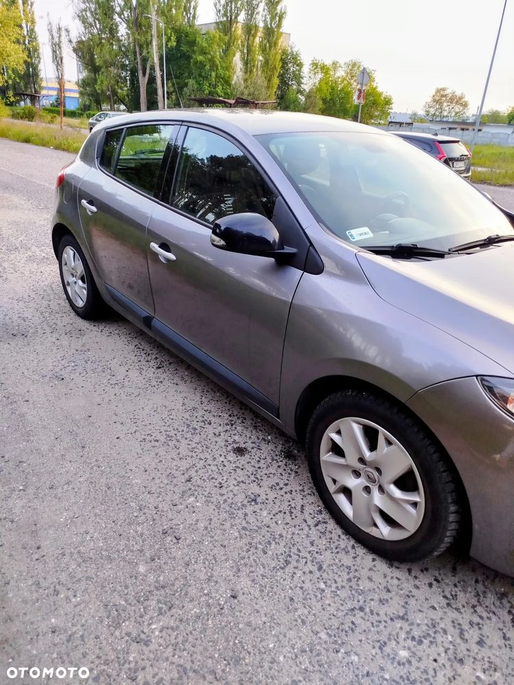 Renault Megane 1.6 16V Color Edition - 9