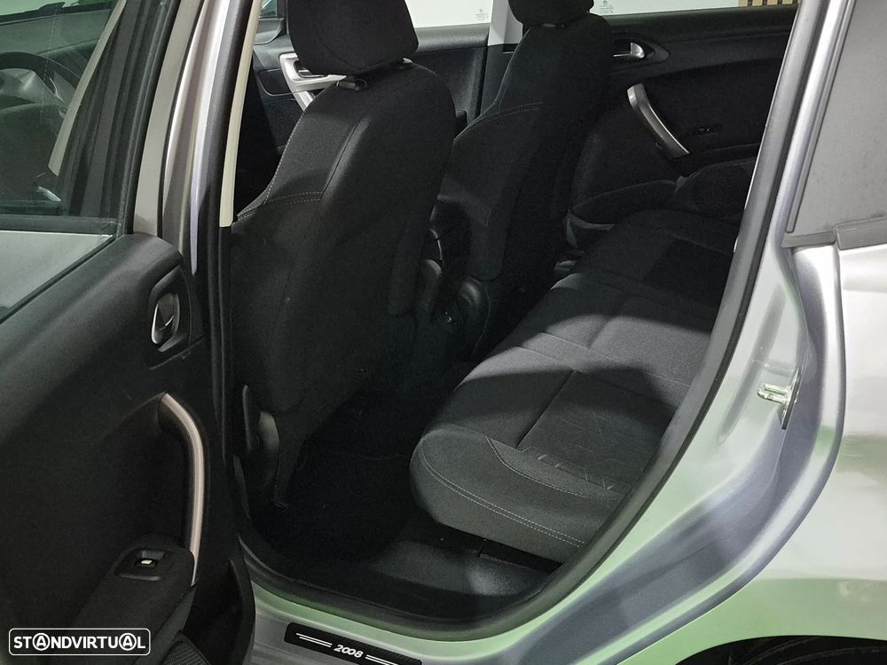 Peugeot 2008 1.4 HDi Allure - 17