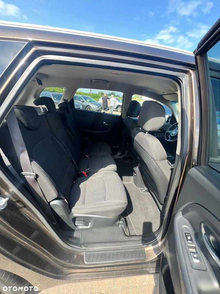 Kia Carens 1.6 GDI M - 10