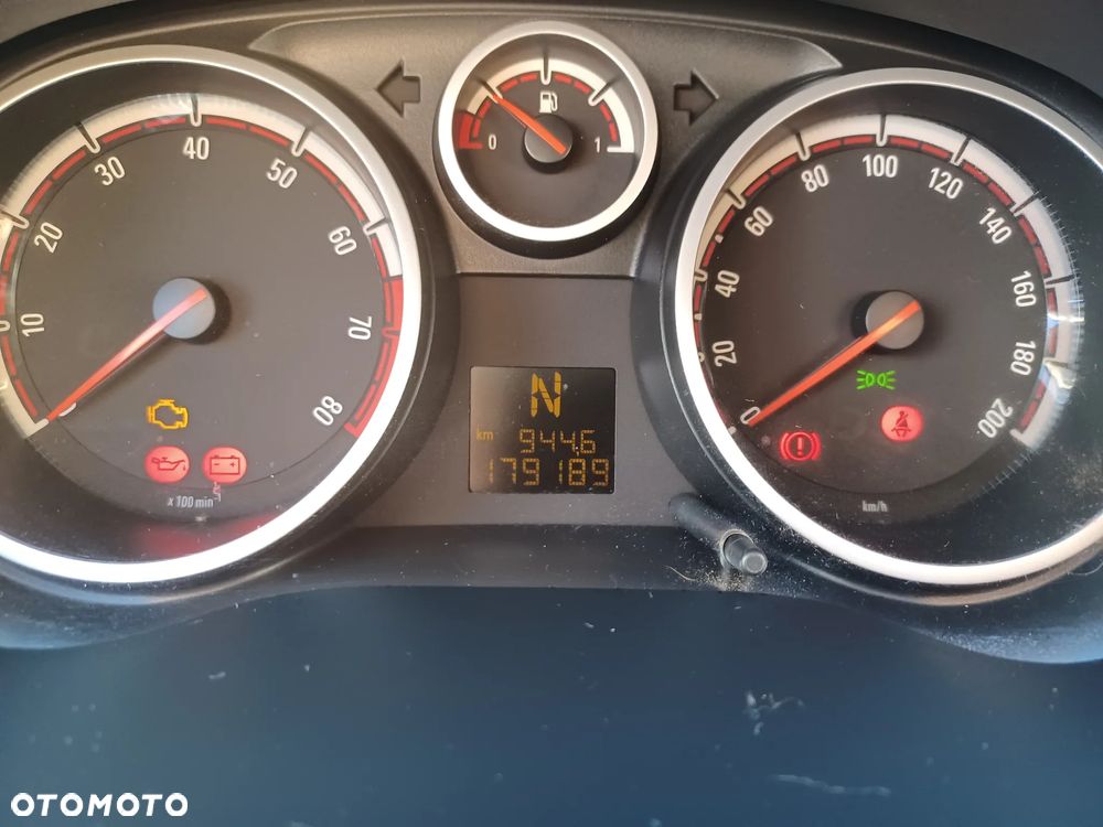 Opel Corsa 1.2 16V Cosmo EasyTronic - 10