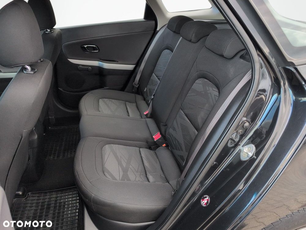 Kia Ceed 1.6 GDI M - 11