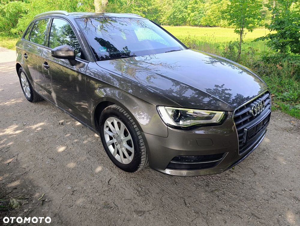 Audi A3 Sportback 1.6 TDI Attraction - 3