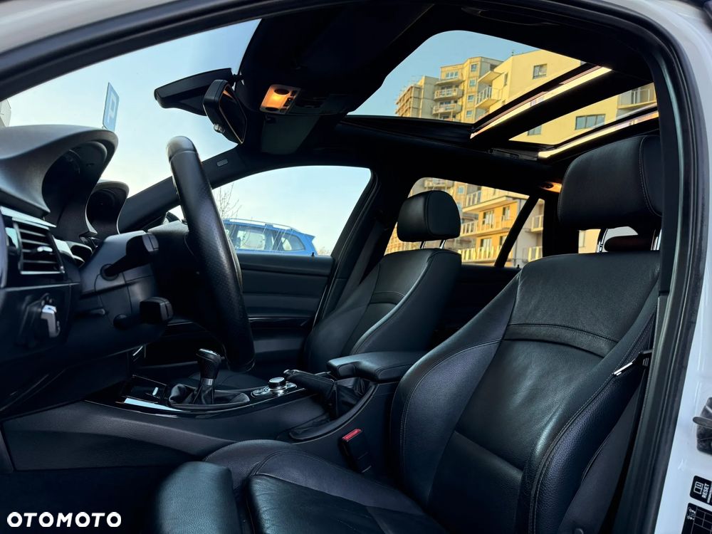 BMW Seria 3 320d Efficient Dynamics Sport Line - 22