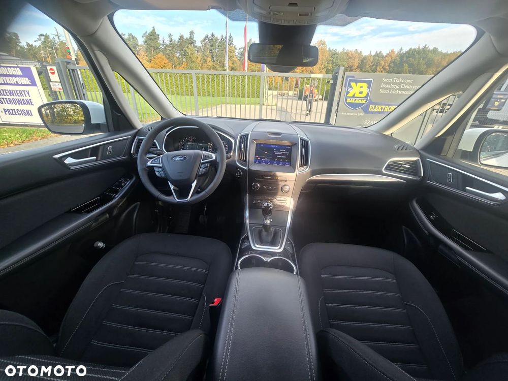 Ford Galaxy - 16