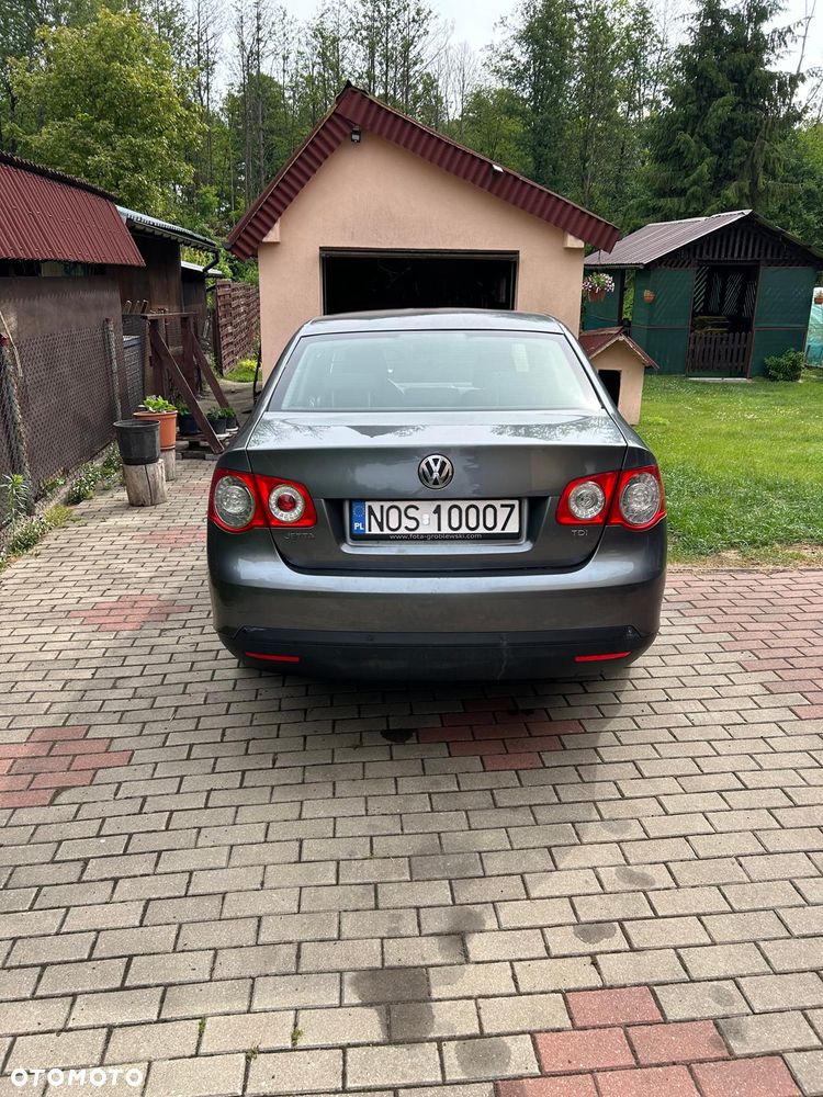 Volkswagen Jetta 1.9 TDI Comfortline - 7