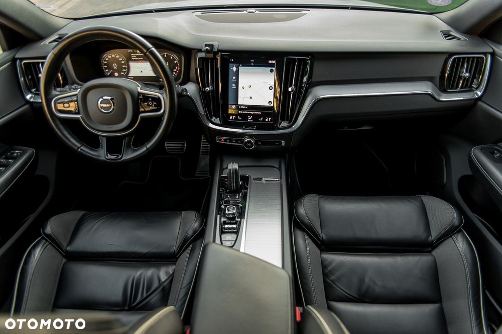 Volvo V60 B4 B Geartronic Momentum Pro - 32