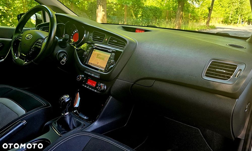 Kia Ceed 1.6 GDI Platinum Edition - 17