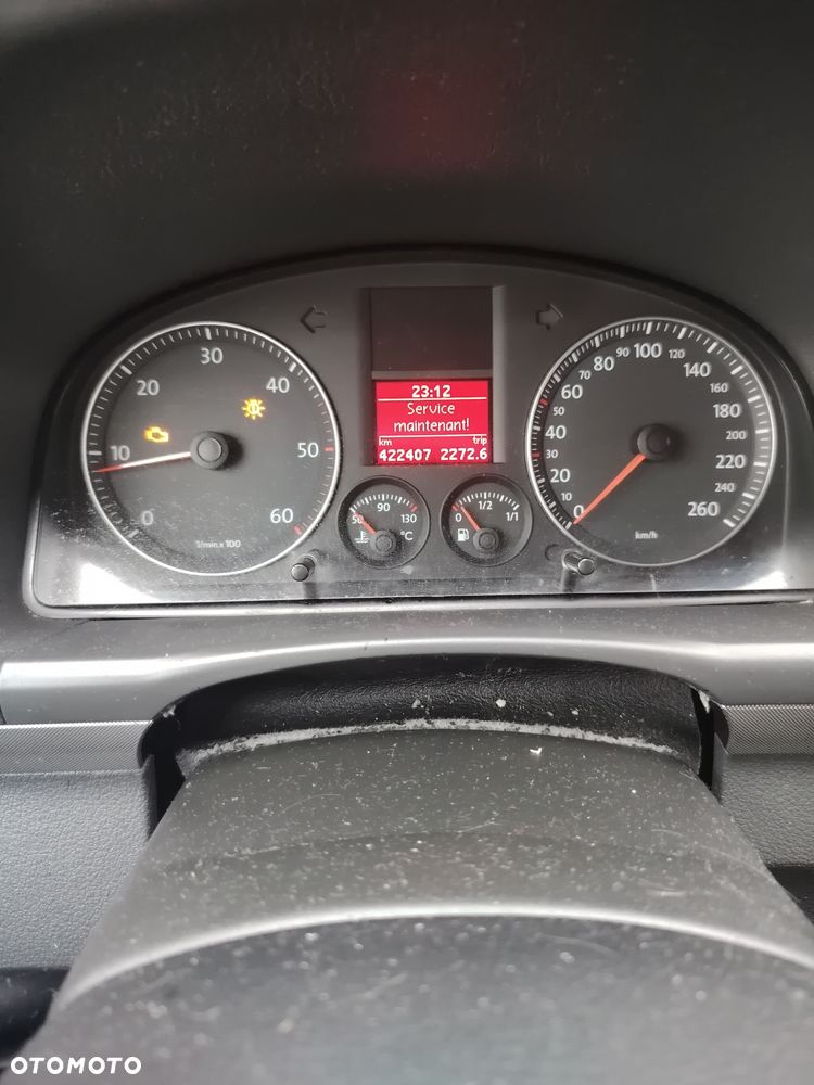 Volkswagen Touran - 8