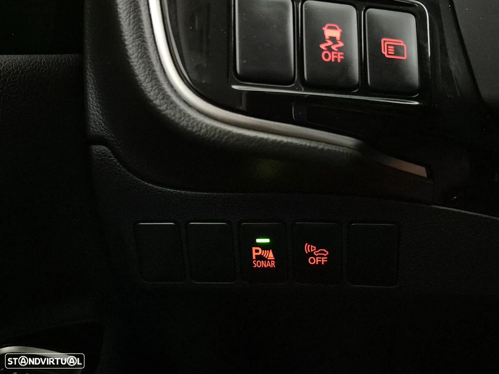 Mitsubishi Outlander 2.0 Intense Navi - 32