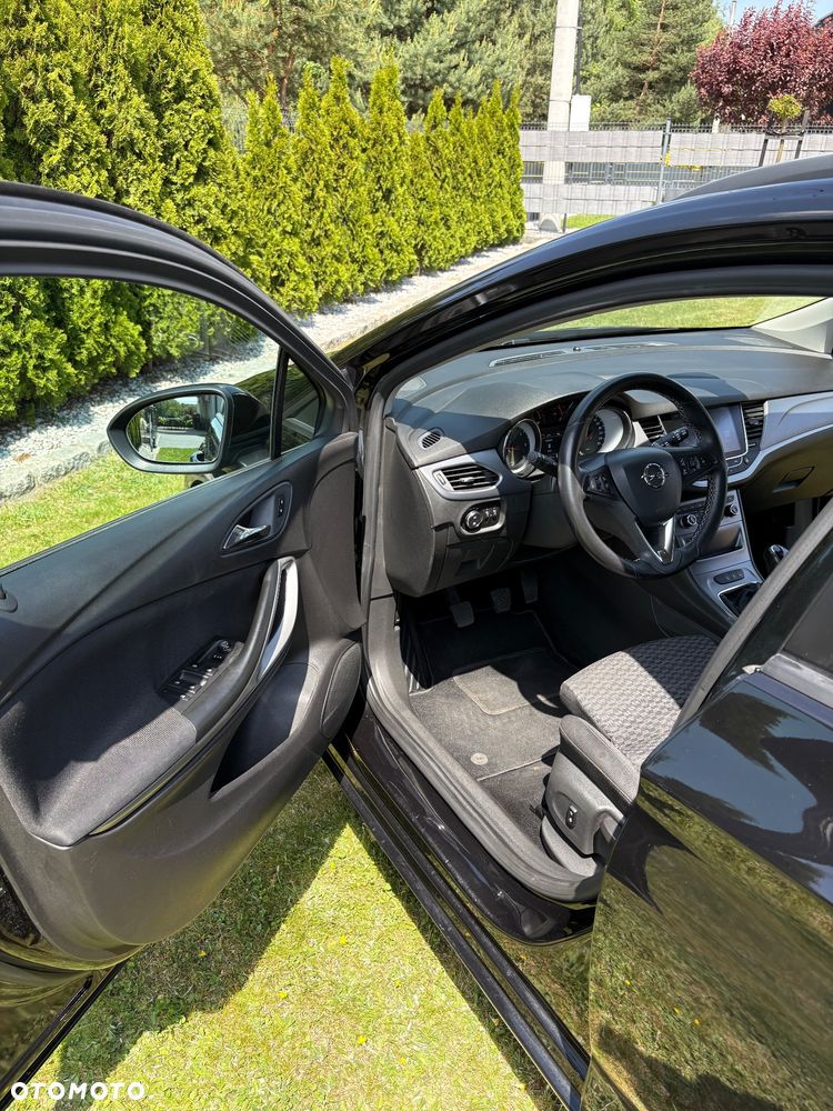 Opel Astra 1.6 D (CDTI) Dynamic - 18