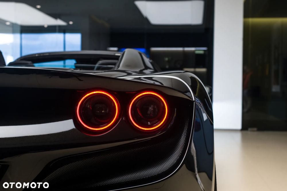 Ferrari F8 Spider Standard - 20