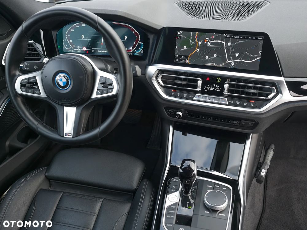 BMW Seria 3 330e Sport Line - 19