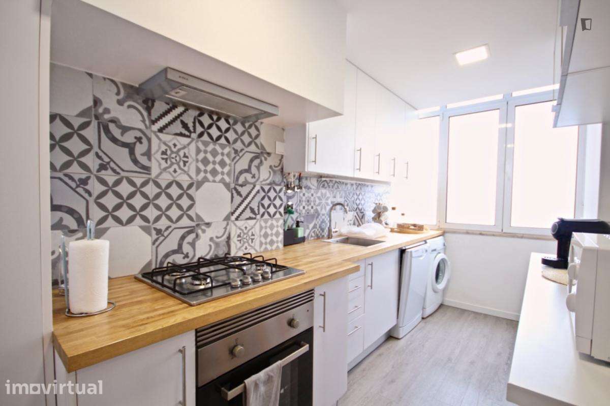 Apartamento com 2 quartos - localizado em Campolide Lisbon - Grande imagem: 2/26