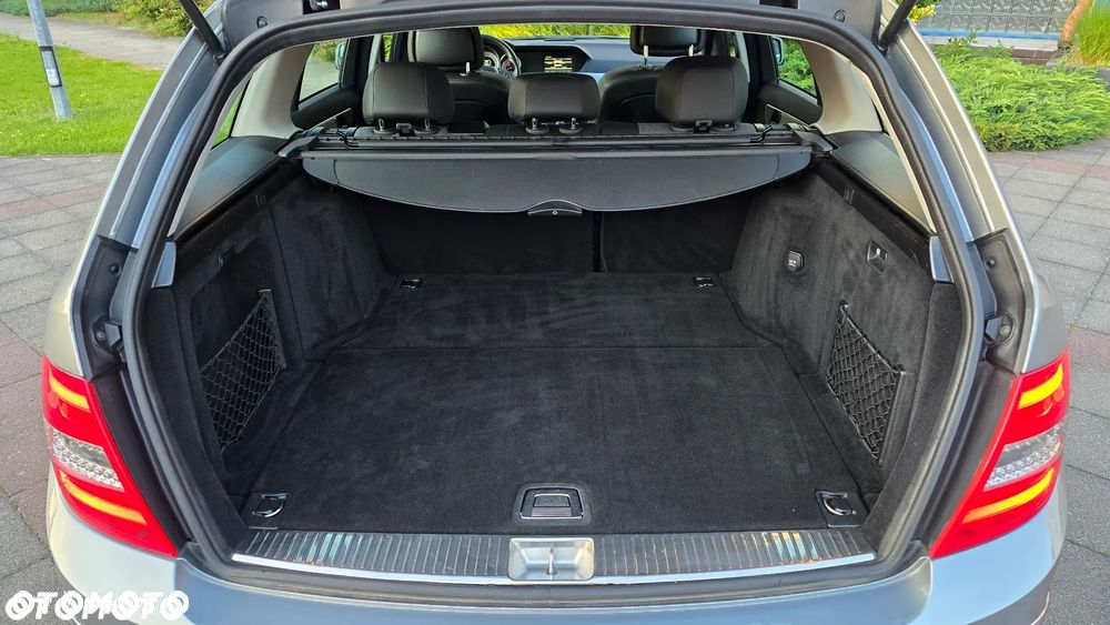Mercedes-Benz Klasa C 180 BlueEFFICIENCY Avantgarde - 26