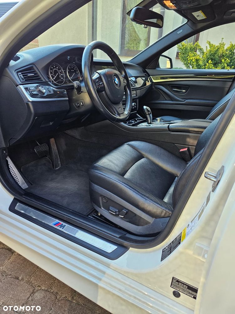 BMW Seria 5 535i xDrive - 22