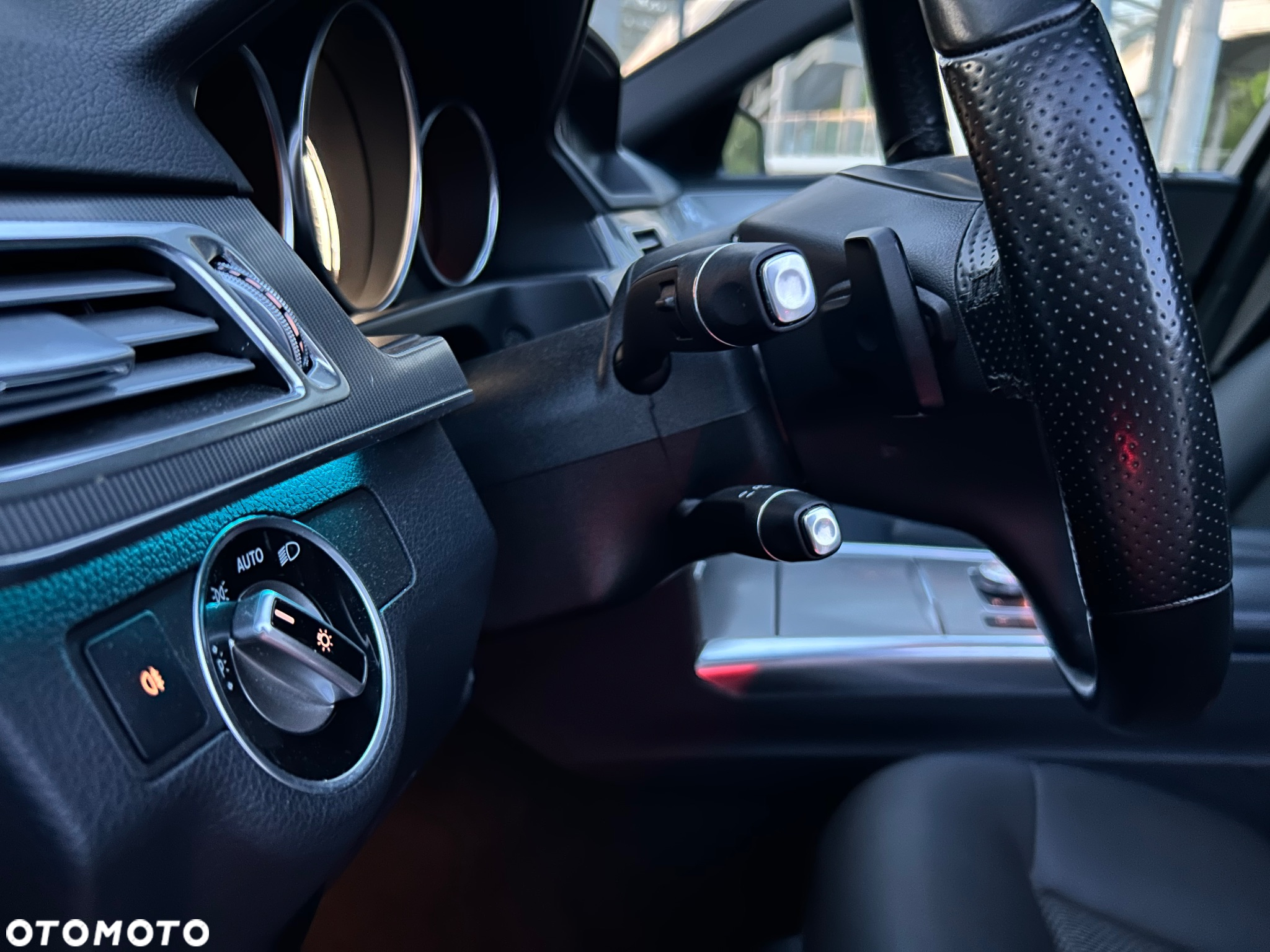 Mercedes-Benz Klasa E 250 BlueTEC 4-Matic Avantgarde - 17