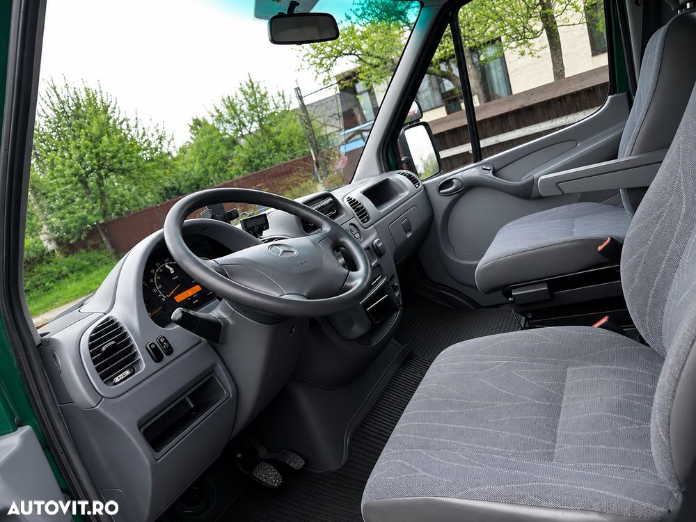 Mercedes-Benz Sprinter - 2