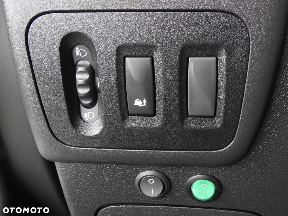 Renault MASTER PLANDEKA 8 PALET WEBASTO TEMPOMAT NAWIGACJA KLIMATYZACJA PNEUMATYKA  170KM - 29