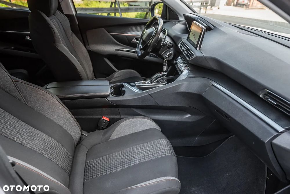 Peugeot 5008 1.5 BlueHDi Allure S&S EAT8 - 29